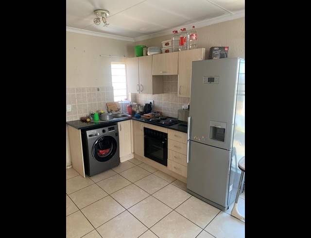 2 BEDROOM TOWNHOUSE FOR SALE IN KLIPPOORTJIE